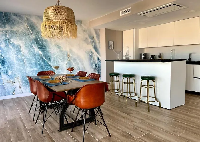 Apartamento Moderno Y Amplio Con Vistas A La Bahia