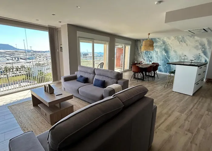 Apartamento Moderno Y Amplio Con Vistas A La Bahia