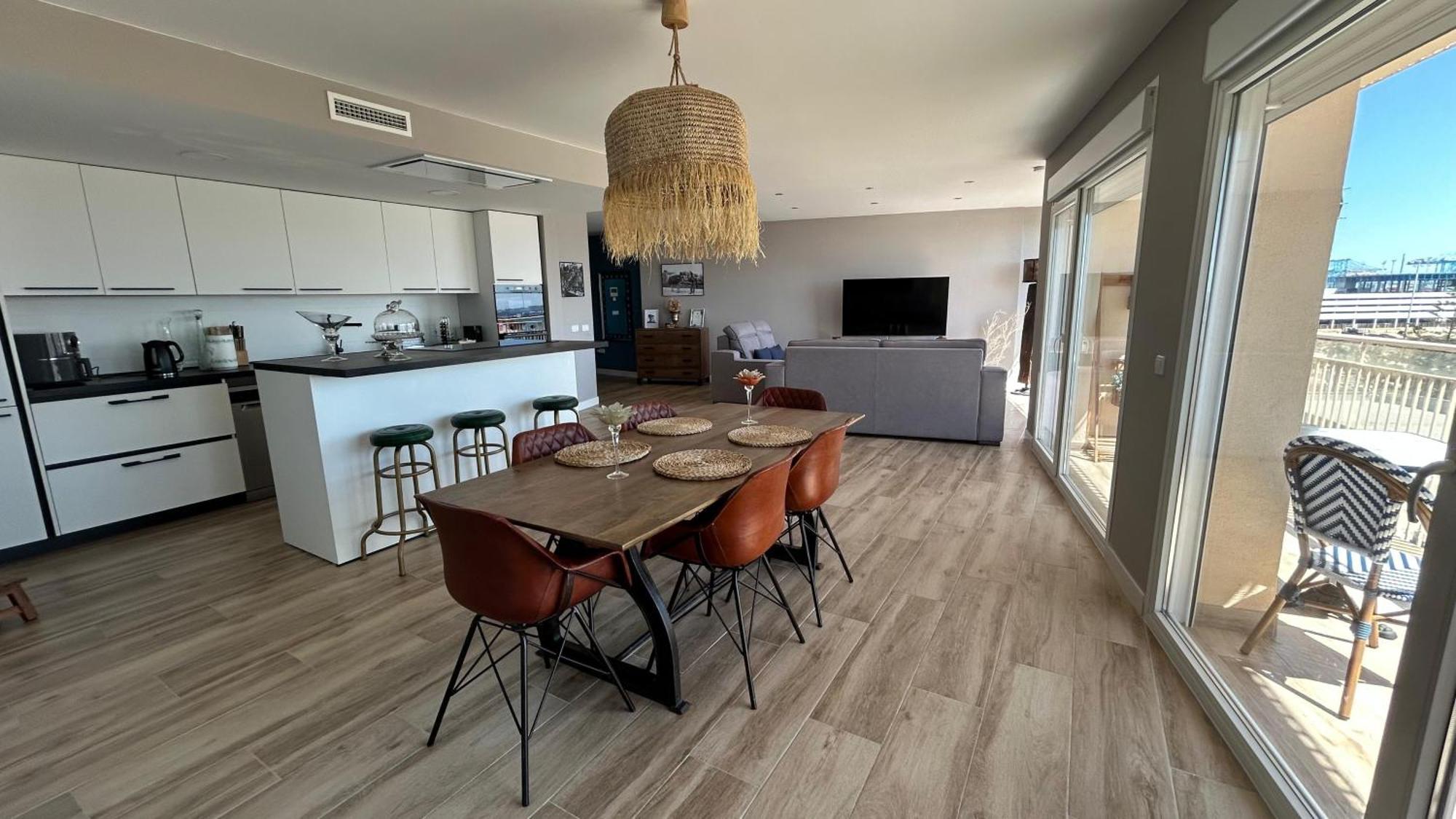 Moderno Y Amplio Con Vistas A La Bahia Appartement Algésiras